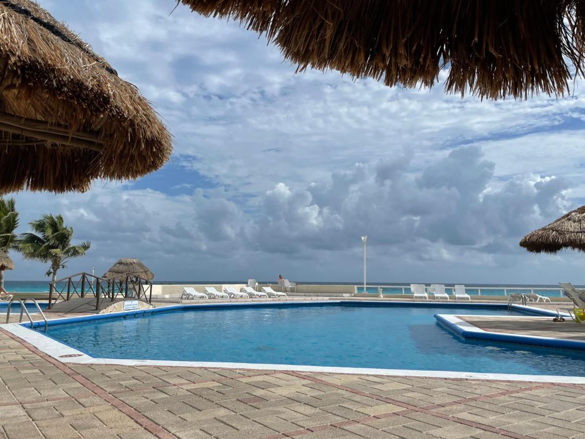 Suite Brisas Cancun Bagian luar foto